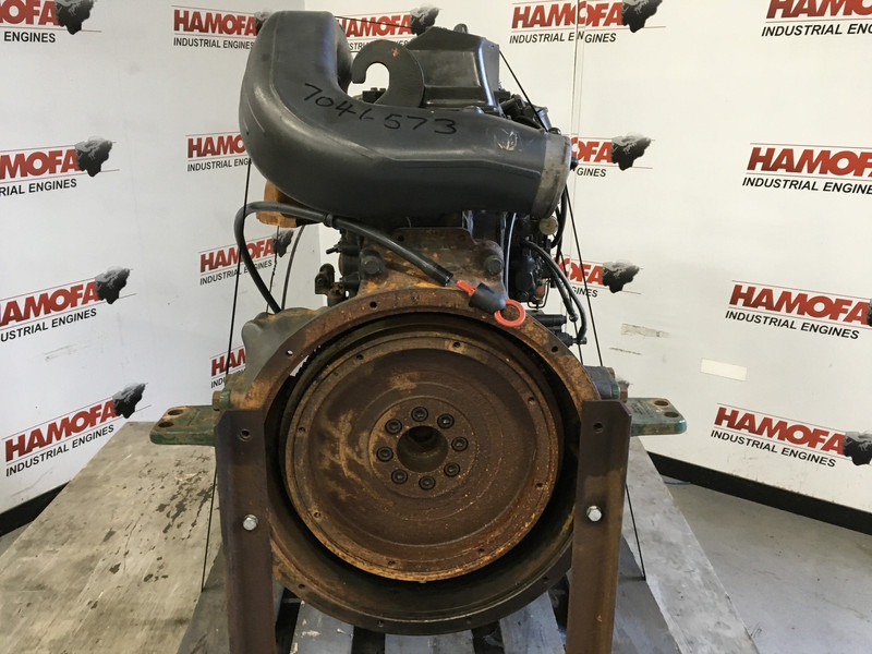 Mercedes-Benz OM 366.900-000 CORE - Građevinski strojevi: slika Mercedes-Benz OM 366.900-000 CORE - Građevinski strojevi Mercedes-Benz OM 366.900-000 CORE - Građevinski strojevi: slika Mercedes-Benz OM 366.900-000 CORE - Građevinski strojevi