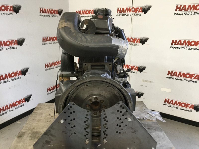 Mercedes-Benz OM 366.900-000 CORE - Građevinski strojevi: slika Mercedes-Benz OM 366.900-000 CORE - Građevinski strojevi Mercedes-Benz OM 366.900-000 CORE - Građevinski strojevi: slika Mercedes-Benz OM 366.900-000 CORE - Građevinski strojevi