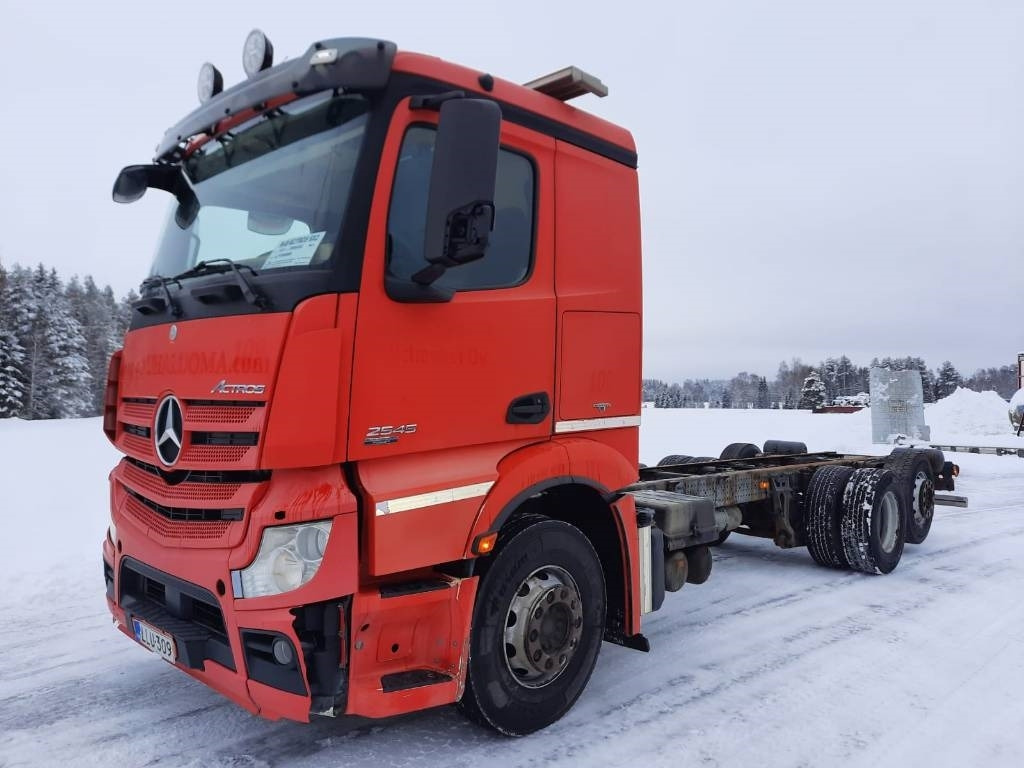 Mercedes-Benz Actros 2545  - Kamion-šasija: slika Mercedes-Benz Actros 2545  - Kamion-šasija Mercedes-Benz Actros 2545  - Kamion-šasija: slika Mercedes-Benz Actros 2545  - Kamion-šasija