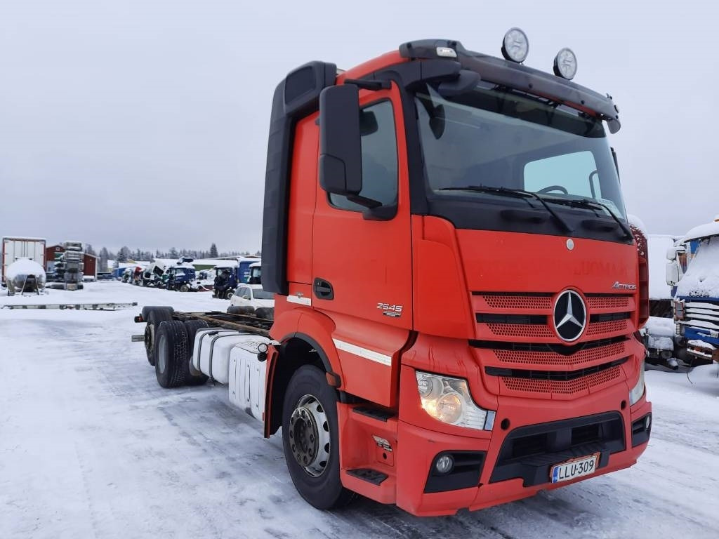 Mercedes-Benz Actros 2545  - Kamion-šasija: slika Mercedes-Benz Actros 2545  - Kamion-šasija Mercedes-Benz Actros 2545  - Kamion-šasija: slika Mercedes-Benz Actros 2545  - Kamion-šasija