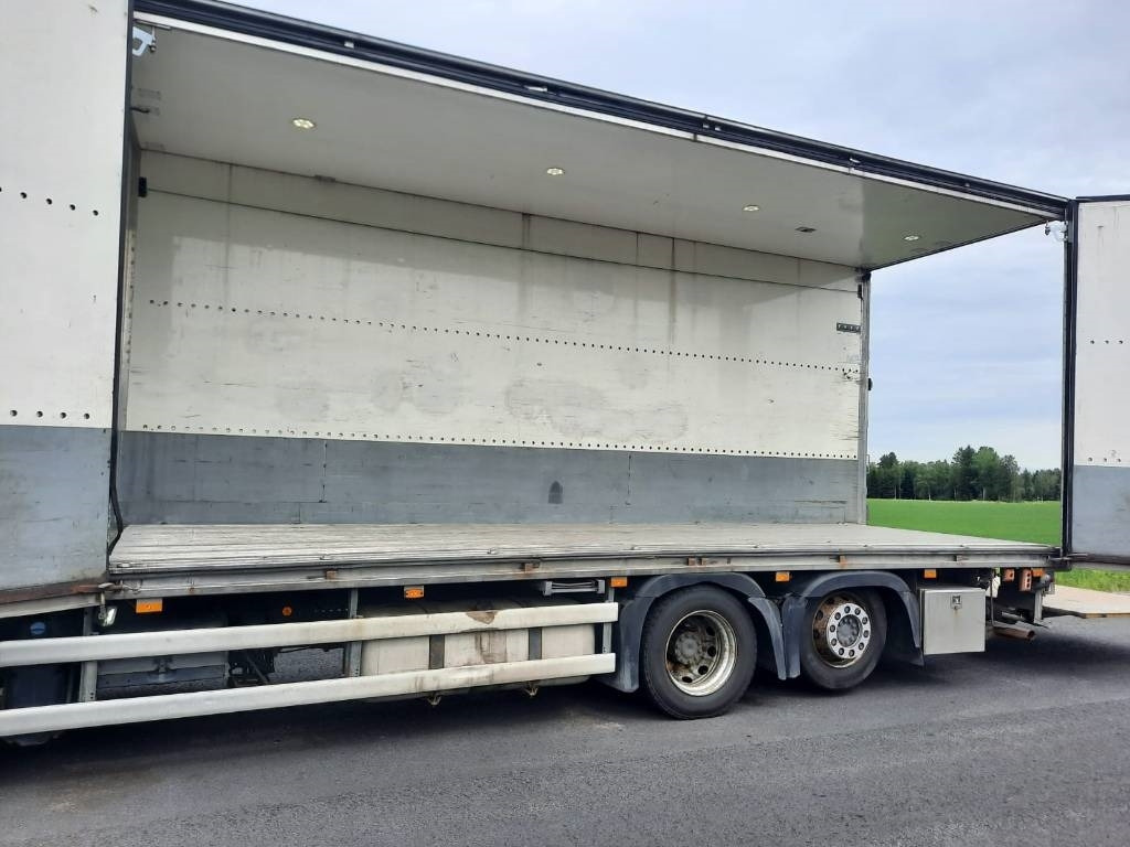 Mercedes-Benz Actros 2551 - Kamion sandučar: slika Mercedes-Benz Actros 2551 - Kamion sandučar Mercedes-Benz Actros 2551 - Kamion sandučar: slika Mercedes-Benz Actros 2551 - Kamion sandučar