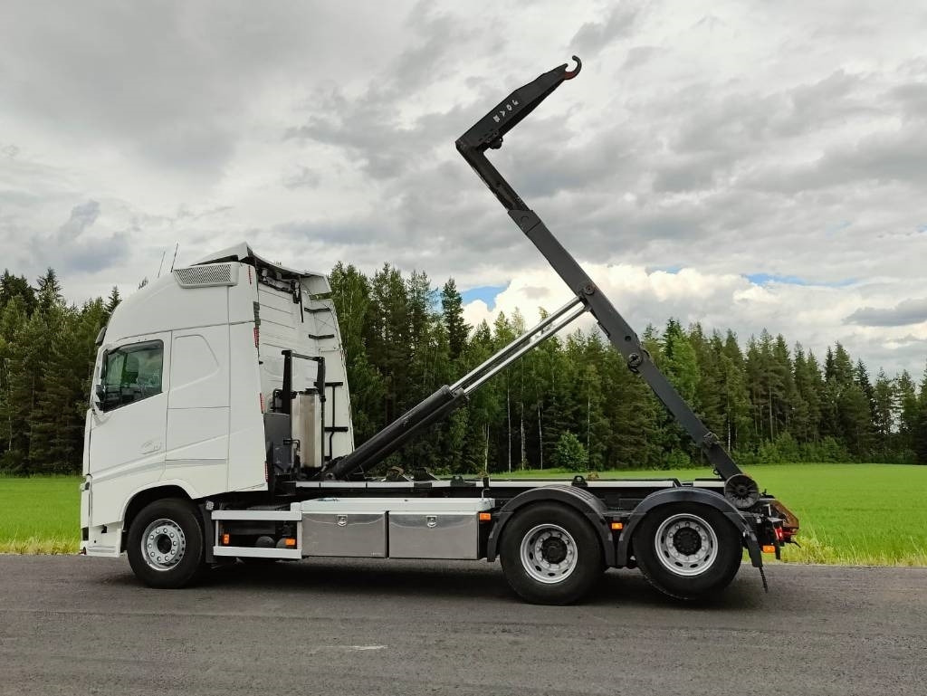 Volvo FH 540 - Kamion s kukastom dizalicom: slika Volvo FH 540 - Kamion s kukastom dizalicom Volvo FH 540 - Kamion s kukastom dizalicom: slika Volvo FH 540 - Kamion s kukastom dizalicom