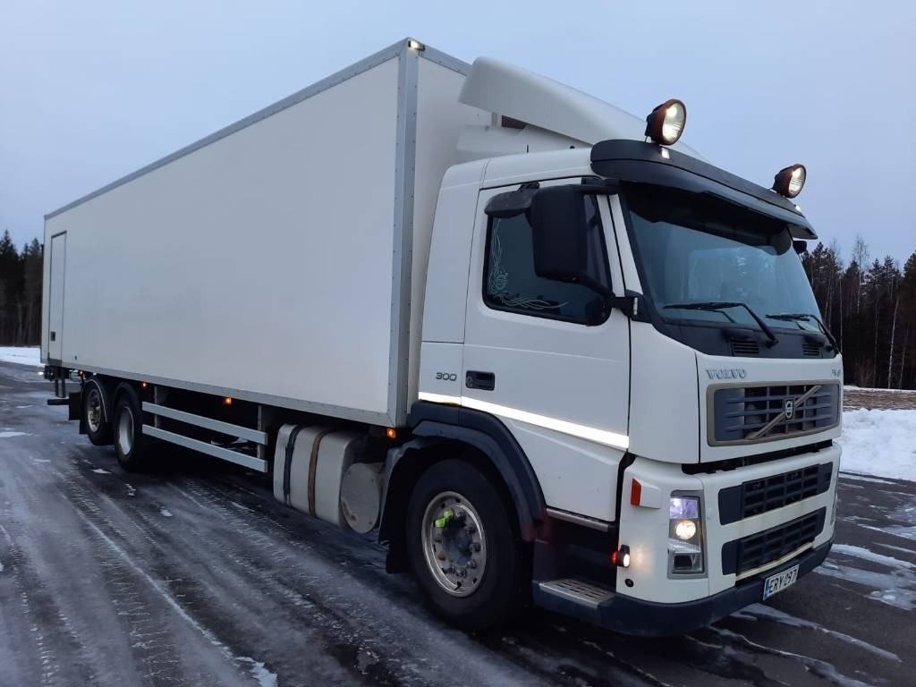 Volvo FM 9 300 - Kamion sandučar: slika Volvo FM 9 300 - Kamion sandučar Volvo FM 9 300 - Kamion sandučar: slika Volvo FM 9 300 - Kamion sandučar