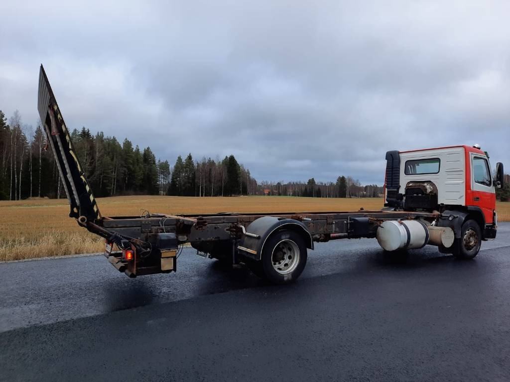 Volvo FM12 - Transporter kontejnera/ Kamion s izmjenjivim sanducima: slika Volvo FM12 - Transporter kontejnera/ Kamion s izmjenjivim sanducima Volvo FM12 - Transporter kontejnera/ Kamion s izmjenjivim sanducima: slika Volvo FM12 - Transporter kontejnera/ Kamion s izmjenjivim sanducima