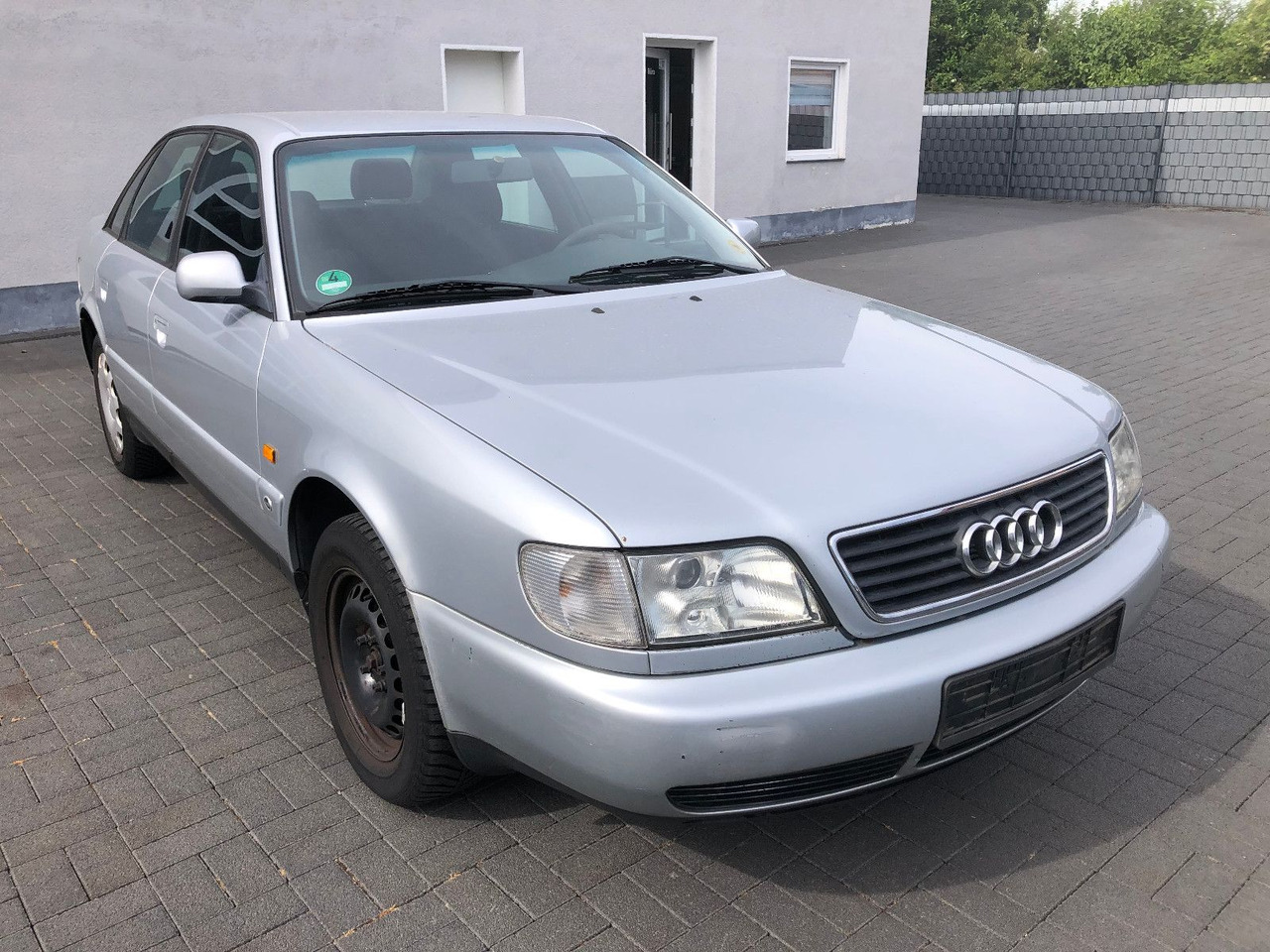 Audi A6 C4 1.8 Automatik - Limuzina: slika Audi A6 C4 1.8 Automatik - Limuzina Audi A6 C4 1.8 Automatik - Limuzina: slika Audi A6 C4 1.8 Automatik - Limuzina