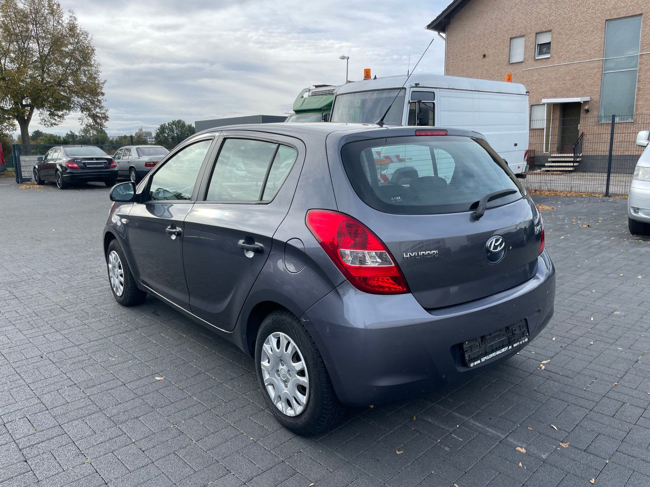 Hyundai i20 - Limuzina: slika  Hyundai i20 - Limuzina Hyundai i20 - Limuzina: slika  Hyundai i20 - Limuzina