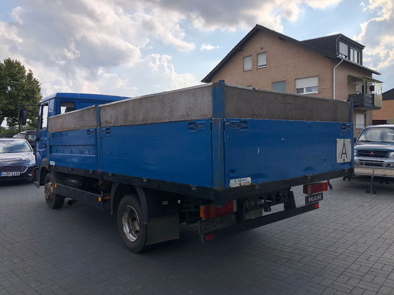 MAN LE 140 C Klima, Tempomat, TÜV 11-2025 - Dostavno vozilo s ravnom platformom: slika MAN LE 140 C Klima, Tempomat, TÜV 11-2025 - Dostavno vozilo s ravnom platformom MAN LE 140 C Klima, Tempomat, TÜV 11-2025 - Dostavno vozilo s ravnom platformom: slika MAN LE 140 C Klima, Tempomat, TÜV 11-2025 - Dostavno vozilo s ravnom platformom