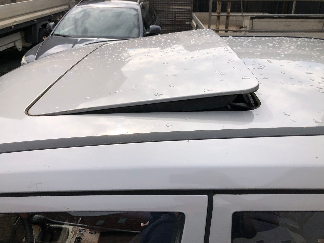 Limuzina Mercedes-Benz W124 E 260: slika Limuzina Mercedes-Benz W124 E 260 Limuzina Mercedes-Benz W124 E 260: slika Limuzina Mercedes-Benz W124 E 260