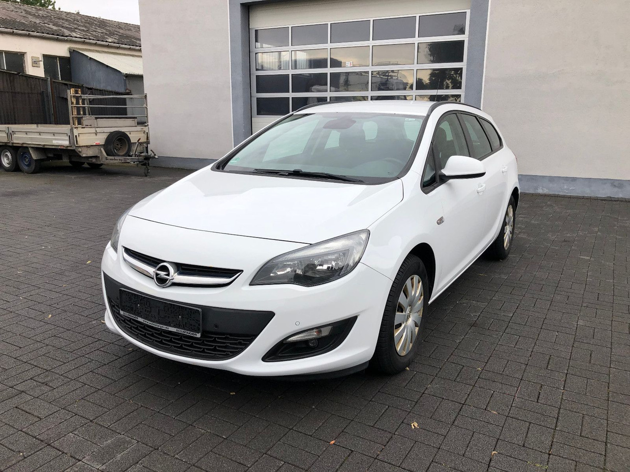 Opel Astra J 1.6 CDTi Sports Tourer Edition - Karavan: slika Opel Astra J 1.6 CDTi Sports Tourer Edition - Karavan Opel Astra J 1.6 CDTi Sports Tourer Edition - Karavan: slika Opel Astra J 1.6 CDTi Sports Tourer Edition - Karavan