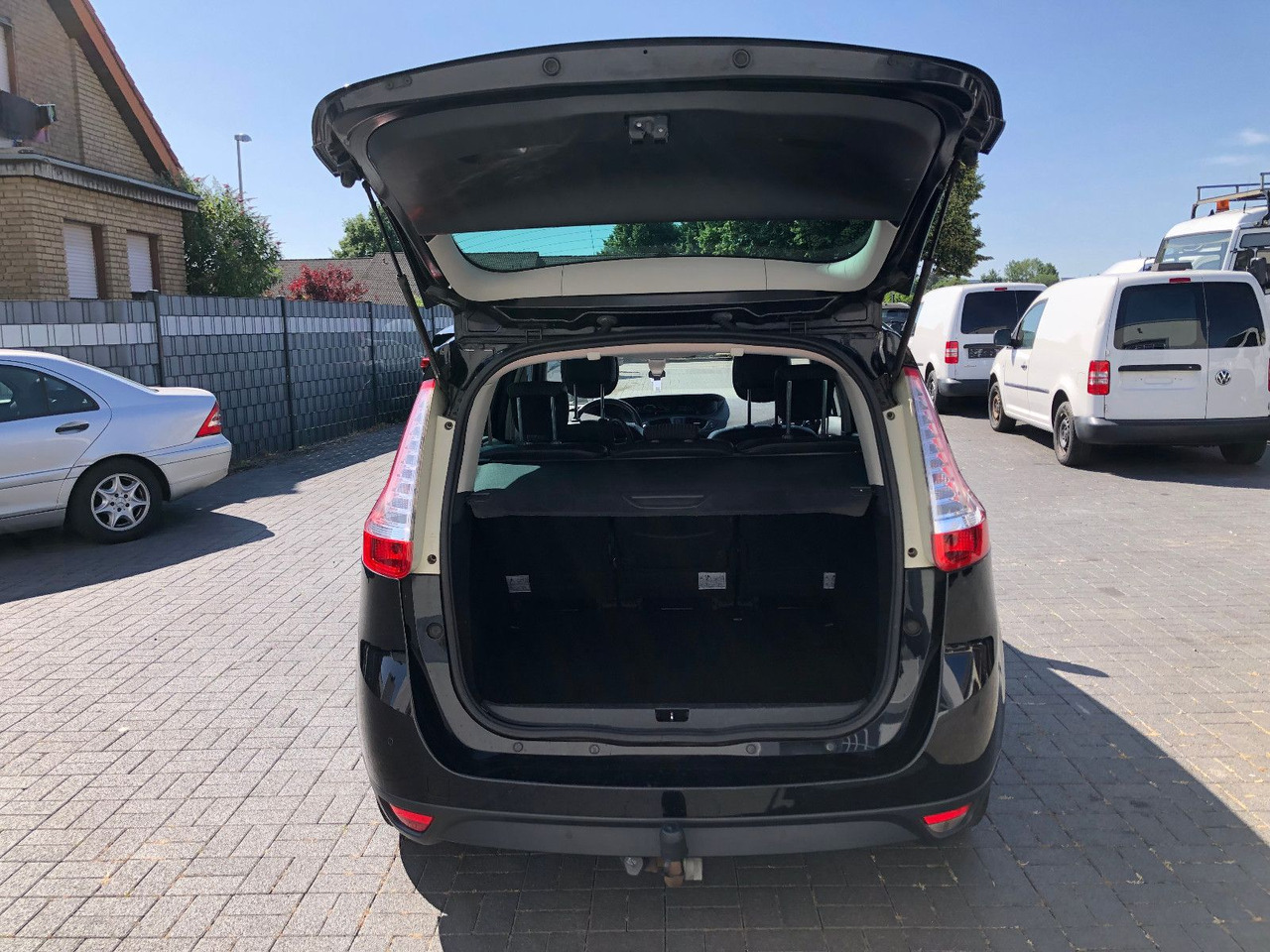 Zakup Renault Scenic Grand 2.0 dCi 150 BOSE Edition,Automatik Renault Scenic Grand 2.0 dCi 150 BOSE Edition,Automatik: slika Zakup Renault Scenic Grand 2.0 dCi 150 BOSE Edition,Automatik Renault Scenic Grand 2.0 dCi 150 BOSE Edition,Automatik Zakup Renault Scenic Grand 2.0 dCi 150 BOSE Edition,Automatik Renault Scenic Grand 2.0 dCi 150 BOSE Edition,Automatik: slika Zakup Renault Scenic Grand 2.0 dCi 150 BOSE Edition,Automatik Renault Scenic Grand 2.0 dCi 150 BOSE Edition,Automatik