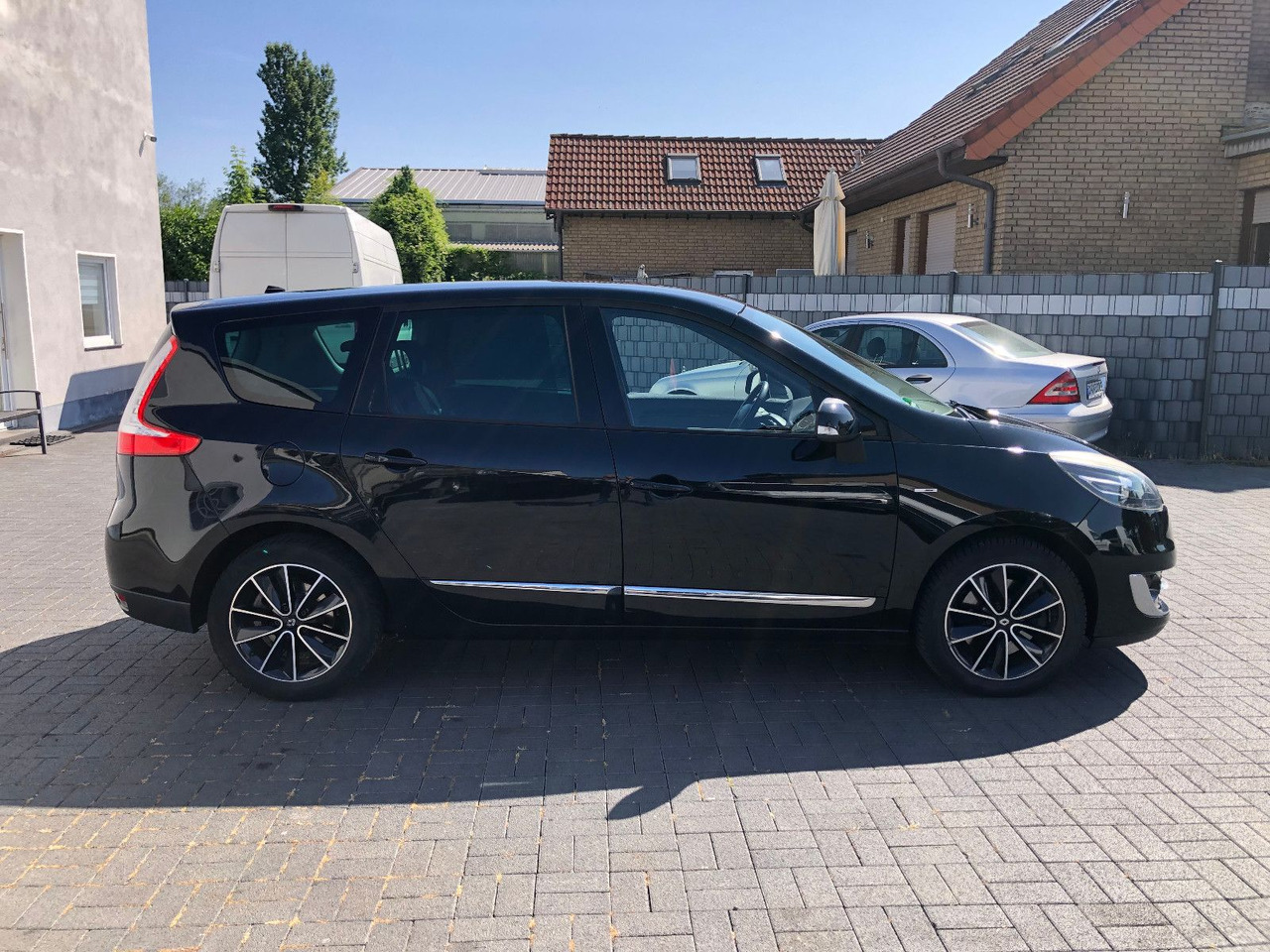 Zakup Renault Scenic Grand 2.0 dCi 150 BOSE Edition,Automatik Renault Scenic Grand 2.0 dCi 150 BOSE Edition,Automatik: slika Zakup Renault Scenic Grand 2.0 dCi 150 BOSE Edition,Automatik Renault Scenic Grand 2.0 dCi 150 BOSE Edition,Automatik Zakup Renault Scenic Grand 2.0 dCi 150 BOSE Edition,Automatik Renault Scenic Grand 2.0 dCi 150 BOSE Edition,Automatik: slika Zakup Renault Scenic Grand 2.0 dCi 150 BOSE Edition,Automatik Renault Scenic Grand 2.0 dCi 150 BOSE Edition,Automatik