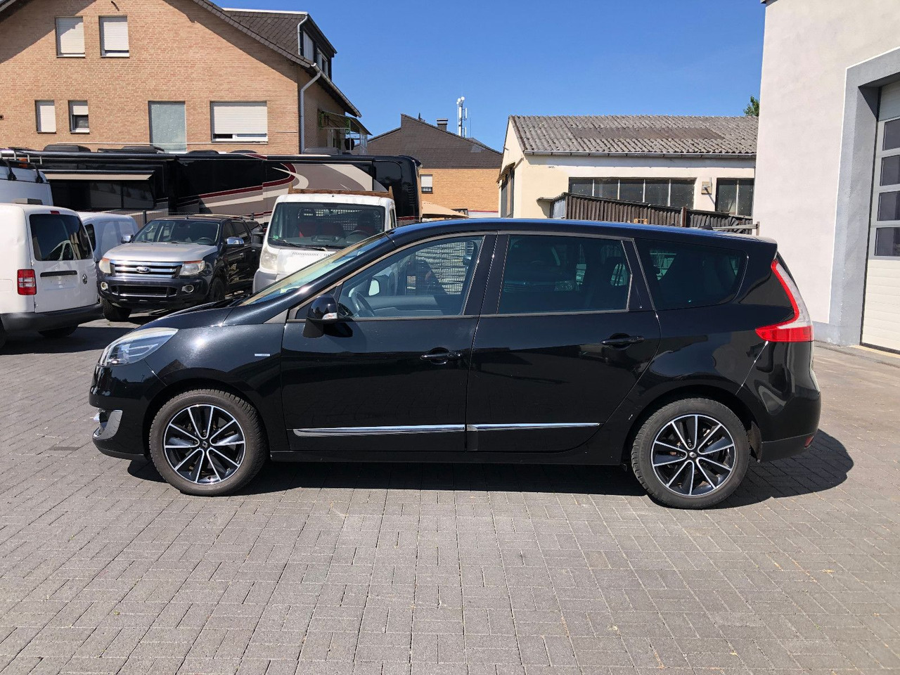 Zakup Renault Scenic Grand 2.0 dCi 150 BOSE Edition,Automatik Renault Scenic Grand 2.0 dCi 150 BOSE Edition,Automatik: slika Zakup Renault Scenic Grand 2.0 dCi 150 BOSE Edition,Automatik Renault Scenic Grand 2.0 dCi 150 BOSE Edition,Automatik Zakup Renault Scenic Grand 2.0 dCi 150 BOSE Edition,Automatik Renault Scenic Grand 2.0 dCi 150 BOSE Edition,Automatik: slika Zakup Renault Scenic Grand 2.0 dCi 150 BOSE Edition,Automatik Renault Scenic Grand 2.0 dCi 150 BOSE Edition,Automatik