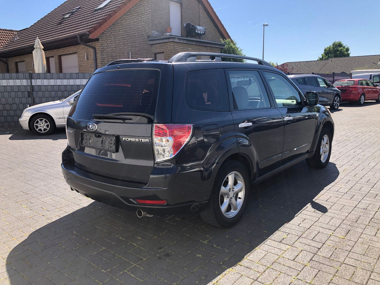 Subaru Forester 2.0i 4X4 mit Untersetzung, LPG-Autogas - SUV: slika Subaru Forester 2.0i 4X4 mit Untersetzung, LPG-Autogas - SUV Subaru Forester 2.0i 4X4 mit Untersetzung, LPG-Autogas - SUV: slika Subaru Forester 2.0i 4X4 mit Untersetzung, LPG-Autogas - SUV