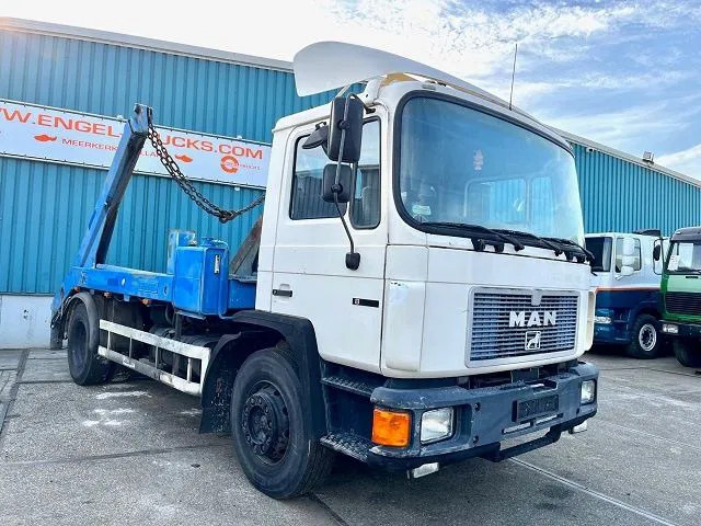 MAN F 18.232 (6 CILINDER) M90 WITH TELESCOPIC CONTAINER SYSTEM (8 GEARS MANUAL GEARBOX / EURO 1 (MECHANICAL PUMP AND INJECTORS)) - Utovarivač s proklizavajućim upravljanjem: slika MAN F 18.232 (6 CILINDER) M90 WITH TELESCOPIC CONTAINER SYSTEM (8 GEARS MANUAL GEARBOX / EURO 1 (MECHANICAL PUMP AND INJECTORS)) - Utovarivač s proklizavajućim upravljanjem MAN F 18.232 (6 CILINDER) M90 WITH TELESCOPIC CONTAINER SYSTEM (8 GEARS MANUAL GEARBOX / EURO 1 (MECHANICAL PUMP AND INJECTORS)) - Utovarivač s proklizavajućim upravljanjem: slika MAN F 18.232 (6 CILINDER) M90 WITH TELESCOPIC CONTAINER SYSTEM (8 GEARS MANUAL GEARBOX / EURO 1 (MECHANICAL PUMP AND INJECTORS)) - Utovarivač s proklizavajućim upravljanjem