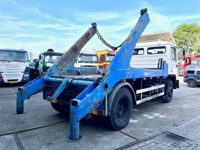 MAN F 18.232 (6 CILINDER) M90 WITH TELESCOPIC CONTAINER SYSTEM (8 GEARS MANUAL GEARBOX / EURO 1 (MECHANICAL PUMP AND INJECTORS)) - Utovarivač s proklizavajućim upravljanjem: slika MAN F 18.232 (6 CILINDER) M90 WITH TELESCOPIC CONTAINER SYSTEM (8 GEARS MANUAL GEARBOX / EURO 1 (MECHANICAL PUMP AND INJECTORS)) - Utovarivač s proklizavajućim upravljanjem MAN F 18.232 (6 CILINDER) M90 WITH TELESCOPIC CONTAINER SYSTEM (8 GEARS MANUAL GEARBOX / EURO 1 (MECHANICAL PUMP AND INJECTORS)) - Utovarivač s proklizavajućim upravljanjem: slika MAN F 18.232 (6 CILINDER) M90 WITH TELESCOPIC CONTAINER SYSTEM (8 GEARS MANUAL GEARBOX / EURO 1 (MECHANICAL PUMP AND INJECTORS)) - Utovarivač s proklizavajućim upravljanjem