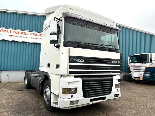 DAF 95.380 XF SPACECAB (EURO 2 (MECHANICAL PUMP & INJECTORS) / ZF16 MANUAL GEARBOX / AIRCONDITIONING) - Tegljač: slika DAF 95.380 XF SPACECAB (EURO 2 (MECHANICAL PUMP & INJECTORS) / ZF16 MANUAL GEARBOX / AIRCONDITIONING) - Tegljač DAF 95.380 XF SPACECAB (EURO 2 (MECHANICAL PUMP & INJECTORS) / ZF16 MANUAL GEARBOX / AIRCONDITIONING) - Tegljač: slika DAF 95.380 XF SPACECAB (EURO 2 (MECHANICAL PUMP & INJECTORS) / ZF16 MANUAL GEARBOX / AIRCONDITIONING) - Tegljač