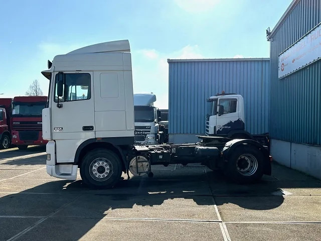DAF 95.380 XF SPACECAB (EURO 2 / ZF16 MANUAL GEARBOX / D.E.B. ENGINE BRAKE / AIRCONDITIONING) - Tegljač: slika DAF 95.380 XF SPACECAB (EURO 2 / ZF16 MANUAL GEARBOX / D.E.B. ENGINE BRAKE / AIRCONDITIONING) - Tegljač DAF 95.380 XF SPACECAB (EURO 2 / ZF16 MANUAL GEARBOX / D.E.B. ENGINE BRAKE / AIRCONDITIONING) - Tegljač: slika DAF 95.380 XF SPACECAB (EURO 2 / ZF16 MANUAL GEARBOX / D.E.B. ENGINE BRAKE / AIRCONDITIONING) - Tegljač