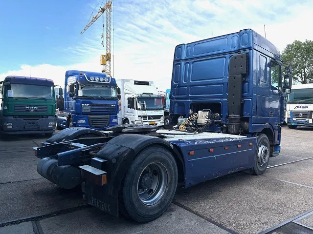 DAF 95.380 XF SPACECAB (EURO 2 / ZF16 MANUAL GEARBOX / HYDRAULIC KIT / P.T.O. / SIDE SKIRTS / AIRCONDITIONING) - Tegljač: slika DAF 95.380 XF SPACECAB (EURO 2 / ZF16 MANUAL GEARBOX / HYDRAULIC KIT / P.T.O. / SIDE SKIRTS / AIRCONDITIONING) - Tegljač DAF 95.380 XF SPACECAB (EURO 2 / ZF16 MANUAL GEARBOX / HYDRAULIC KIT / P.T.O. / SIDE SKIRTS / AIRCONDITIONING) - Tegljač: slika DAF 95.380 XF SPACECAB (EURO 2 / ZF16 MANUAL GEARBOX / HYDRAULIC KIT / P.T.O. / SIDE SKIRTS / AIRCONDITIONING) - Tegljač