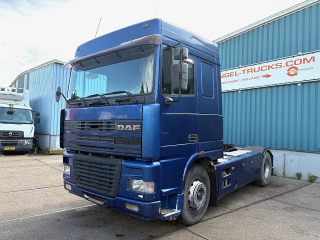 DAF 95.380 XF SPACECAB (EURO 2 / ZF16 MANUAL GEARBOX / HYDRAULIC KIT / P.T.O. / SIDE SKIRTS / AIRCONDITIONING) - Tegljač: slika DAF 95.380 XF SPACECAB (EURO 2 / ZF16 MANUAL GEARBOX / HYDRAULIC KIT / P.T.O. / SIDE SKIRTS / AIRCONDITIONING) - Tegljač DAF 95.380 XF SPACECAB (EURO 2 / ZF16 MANUAL GEARBOX / HYDRAULIC KIT / P.T.O. / SIDE SKIRTS / AIRCONDITIONING) - Tegljač: slika DAF 95.380 XF SPACECAB (EURO 2 / ZF16 MANUAL GEARBOX / HYDRAULIC KIT / P.T.O. / SIDE SKIRTS / AIRCONDITIONING) - Tegljač