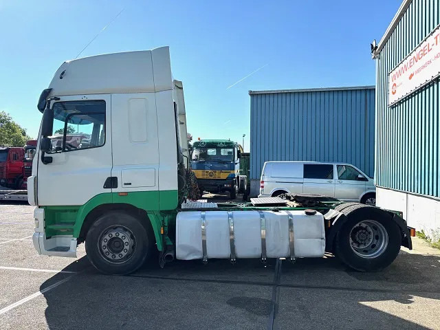 DAF CF 85.410 SPACECAB 4x2 (ZF16 MANUAL GEARBOX / MX-BRAKE / 995 LITER DIESELTANK / AIRCONDITIONING / FRIDGE UNTHER BED) - Tegljač: slika DAF CF 85.410 SPACECAB 4x2 (ZF16 MANUAL GEARBOX / MX-BRAKE / 995 LITER DIESELTANK / AIRCONDITIONING / FRIDGE UNTHER BED) - Tegljač DAF CF 85.410 SPACECAB 4x2 (ZF16 MANUAL GEARBOX / MX-BRAKE / 995 LITER DIESELTANK / AIRCONDITIONING / FRIDGE UNTHER BED) - Tegljač: slika DAF CF 85.410 SPACECAB 4x2 (ZF16 MANUAL GEARBOX / MX-BRAKE / 995 LITER DIESELTANK / AIRCONDITIONING / FRIDGE UNTHER BED) - Tegljač