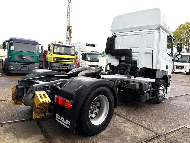 DAF CF 85.460 SPACECAB 4x2 (AS-TRONIC / MX-BRAKE / AIRCONDITIONING / ADR-VLG / FRIDGE / EURO 5 / ETC.) - Tegljač: slika DAF CF 85.460 SPACECAB 4x2 (AS-TRONIC / MX-BRAKE / AIRCONDITIONING / ADR-VLG / FRIDGE / EURO 5 / ETC.) - Tegljač DAF CF 85.460 SPACECAB 4x2 (AS-TRONIC / MX-BRAKE / AIRCONDITIONING / ADR-VLG / FRIDGE / EURO 5 / ETC.) - Tegljač: slika DAF CF 85.460 SPACECAB 4x2 (AS-TRONIC / MX-BRAKE / AIRCONDITIONING / ADR-VLG / FRIDGE / EURO 5 / ETC.) - Tegljač