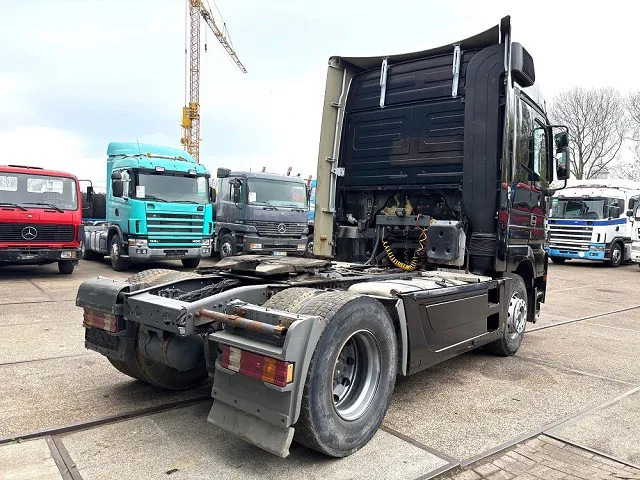 Mercedes-Benz Actros 1840 LS (MP1) 4x2 MEGASPACE (EPS WITH CLUTCH (3 PEDALS) / RETARDER / AIRCONDITIONING) - Tegljač: slika Mercedes-Benz Actros 1840 LS (MP1) 4x2 MEGASPACE (EPS WITH CLUTCH (3 PEDALS) / RETARDER / AIRCONDITIONING) - Tegljač Mercedes-Benz Actros 1840 LS (MP1) 4x2 MEGASPACE (EPS WITH CLUTCH (3 PEDALS) / RETARDER / AIRCONDITIONING) - Tegljač: slika Mercedes-Benz Actros 1840 LS (MP1) 4x2 MEGASPACE (EPS WITH CLUTCH (3 PEDALS) / RETARDER / AIRCONDITIONING) - Tegljač