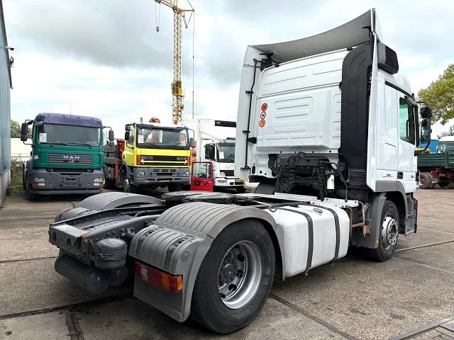 Mercedes-Benz Actros 1844 LS (MP2) (TELLIGENT AUTOMATIC / AIRCONDITIONING / 2x DIESELTANK / EURO 5) - Tegljač: slika Mercedes-Benz Actros 1844 LS (MP2) (TELLIGENT AUTOMATIC / AIRCONDITIONING / 2x DIESELTANK / EURO 5) - Tegljač Mercedes-Benz Actros 1844 LS (MP2) (TELLIGENT AUTOMATIC / AIRCONDITIONING / 2x DIESELTANK / EURO 5) - Tegljač: slika Mercedes-Benz Actros 1844 LS (MP2) (TELLIGENT AUTOMATIC / AIRCONDITIONING / 2x DIESELTANK / EURO 5) - Tegljač