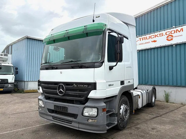 Mercedes-Benz Actros 1844 LS (MP2) (TELLIGENT AUTOMATIC / AIRCONDITIONING / 2x DIESELTANK / EURO 5) - Tegljač: slika Mercedes-Benz Actros 1844 LS (MP2) (TELLIGENT AUTOMATIC / AIRCONDITIONING / 2x DIESELTANK / EURO 5) - Tegljač Mercedes-Benz Actros 1844 LS (MP2) (TELLIGENT AUTOMATIC / AIRCONDITIONING / 2x DIESELTANK / EURO 5) - Tegljač: slika Mercedes-Benz Actros 1844 LS (MP2) (TELLIGENT AUTOMATIC / AIRCONDITIONING / 2x DIESELTANK / EURO 5) - Tegljač