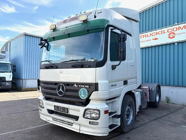 Mercedes-Benz Actros 1846 LS (MP2) (EPS WITH CLUTCH / RETARDER / 3-PEDALS/ AIRCONDITIONING / ETC) - Tegljač: slika Mercedes-Benz Actros 1846 LS (MP2) (EPS WITH CLUTCH / RETARDER / 3-PEDALS/ AIRCONDITIONING / ETC) - Tegljač Mercedes-Benz Actros 1846 LS (MP2) (EPS WITH CLUTCH / RETARDER / 3-PEDALS/ AIRCONDITIONING / ETC) - Tegljač: slika Mercedes-Benz Actros 1846 LS (MP2) (EPS WITH CLUTCH / RETARDER / 3-PEDALS/ AIRCONDITIONING / ETC) - Tegljač