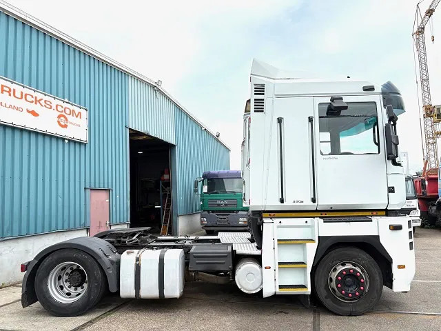 Renault Magnum AE 480 DXI (MANUAL GEARBOX / ZF-INTARDER / AIRCONDITIONING / 2x DIESELTANK / COMPLETE SPOILERSET / ETC.) - Tegljač: slika Renault Magnum AE 480 DXI (MANUAL GEARBOX / ZF-INTARDER / AIRCONDITIONING / 2x DIESELTANK / COMPLETE SPOILERSET / ETC.) - Tegljač Renault Magnum AE 480 DXI (MANUAL GEARBOX / ZF-INTARDER / AIRCONDITIONING / 2x DIESELTANK / COMPLETE SPOILERSET / ETC.) - Tegljač: slika Renault Magnum AE 480 DXI (MANUAL GEARBOX / ZF-INTARDER / AIRCONDITIONING / 2x DIESELTANK / COMPLETE SPOILERSET / ETC.) - Tegljač