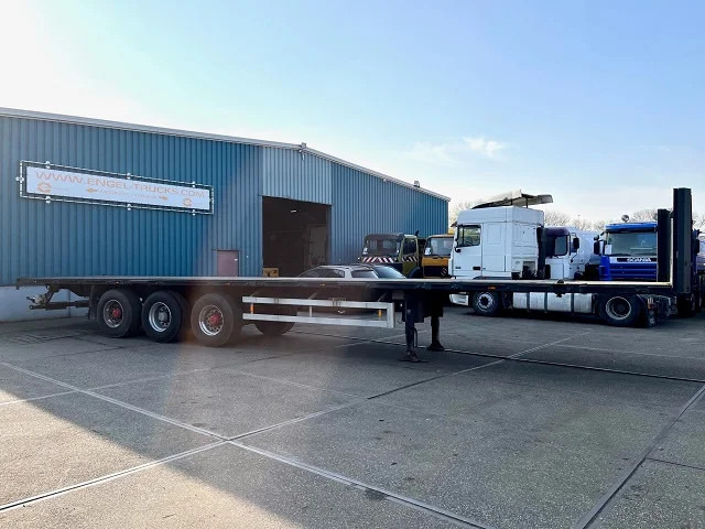 Van Hool 3B1047 13.60M. FLATBED TRAILER WITH 40FT TWISTLOCKS (SAF-AXLES / DISC BRAKES / 40FT TWISTLOCKS) - Poluprikolica plato/ Otvoreni sanduk: slika Van Hool 3B1047 13.60M. FLATBED TRAILER WITH 40FT TWISTLOCKS (SAF-AXLES / DISC BRAKES / 40FT TWISTLOCKS) - Poluprikolica plato/ Otvoreni sanduk Van Hool 3B1047 13.60M. FLATBED TRAILER WITH 40FT TWISTLOCKS (SAF-AXLES / DISC BRAKES / 40FT TWISTLOCKS) - Poluprikolica plato/ Otvoreni sanduk: slika Van Hool 3B1047 13.60M. FLATBED TRAILER WITH 40FT TWISTLOCKS (SAF-AXLES / DISC BRAKES / 40FT TWISTLOCKS) - Poluprikolica plato/ Otvoreni sanduk