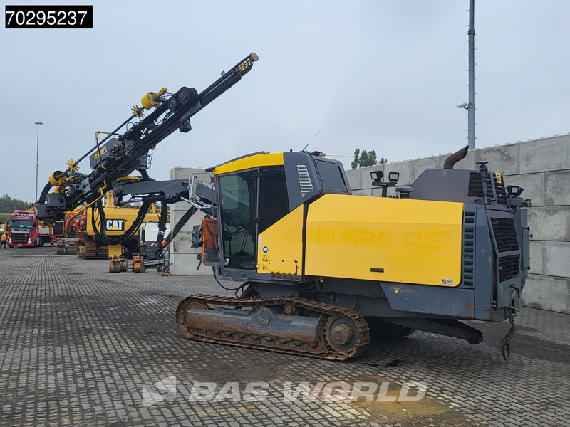 Atlas-Copco SmartROC T35-11 Remote Control - Platforma za bušenje: slika Atlas-Copco SmartROC T35-11 Remote Control - Platforma za bušenje Atlas-Copco SmartROC T35-11 Remote Control - Platforma za bušenje: slika Atlas-Copco SmartROC T35-11 Remote Control - Platforma za bušenje