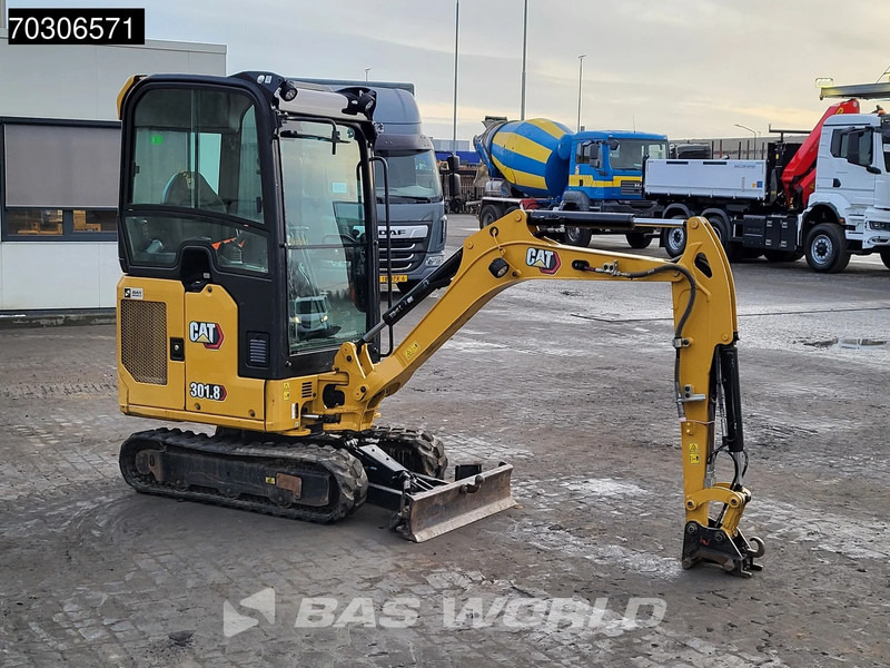 Caterpillar 301.8 - Mini bager: slika Caterpillar 301.8 - Mini bager Caterpillar 301.8 - Mini bager: slika Caterpillar 301.8 - Mini bager