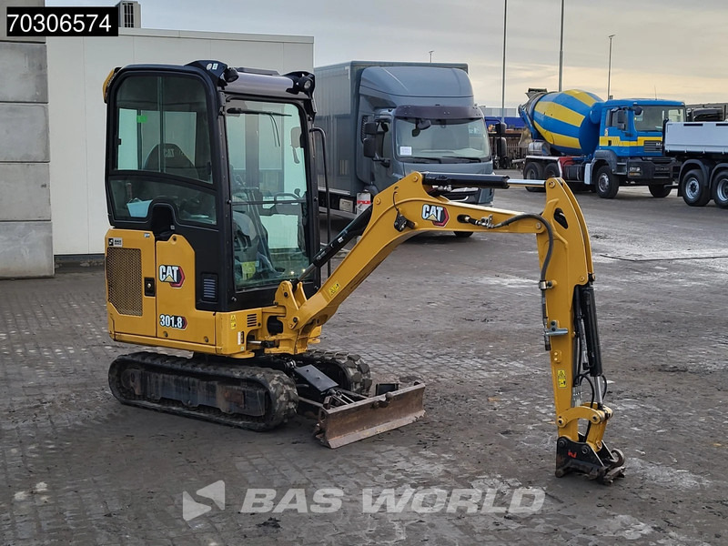 Caterpillar 301.8 - Mini bager: slika Caterpillar 301.8 - Mini bager Caterpillar 301.8 - Mini bager: slika Caterpillar 301.8 - Mini bager
