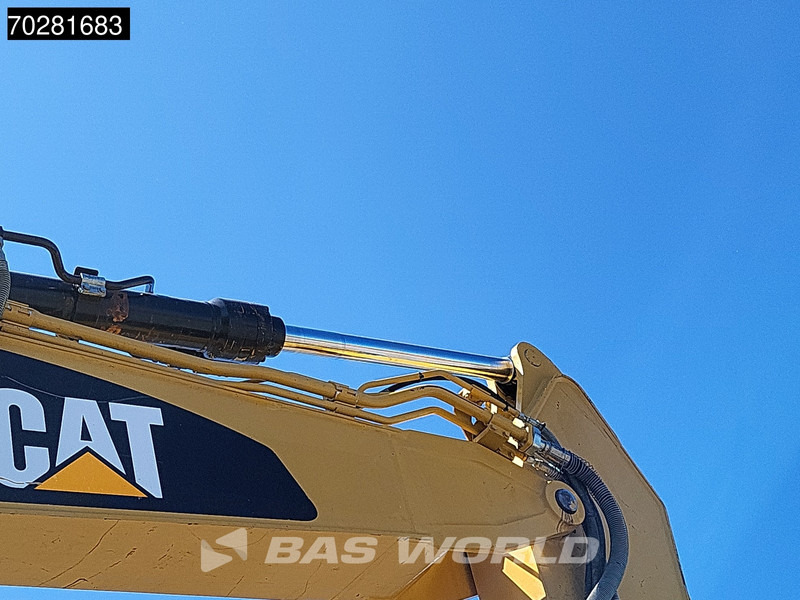 Bager gusjeničar Caterpillar 325 F L 3 BUCKETS: slika Bager gusjeničar Caterpillar 325 F L 3 BUCKETS