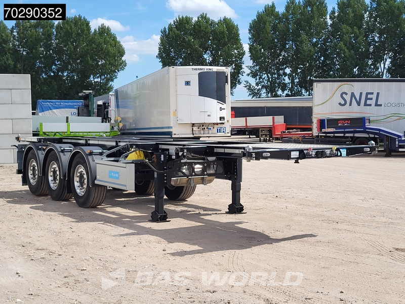 D-Tec CC-2030-3-F Liftachse - Transporter kontejnera/ Poluprikolica s izmjenjivim sanducima: slika D-Tec CC-2030-3-F Liftachse - Transporter kontejnera/ Poluprikolica s izmjenjivim sanducima D-Tec CC-2030-3-F Liftachse - Transporter kontejnera/ Poluprikolica s izmjenjivim sanducima: slika D-Tec CC-2030-3-F Liftachse - Transporter kontejnera/ Poluprikolica s izmjenjivim sanducima