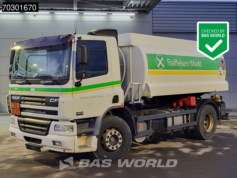 DAF CF75.310 4X2 13500 Lohr tanker 2 compartments ADR Manual Euro 3 - Kamion cisterna: slika DAF CF75.310 4X2 13500 Lohr tanker 2 compartments ADR Manual Euro 3 - Kamion cisterna DAF CF75.310 4X2 13500 Lohr tanker 2 compartments ADR Manual Euro 3 - Kamion cisterna: slika DAF CF75.310 4X2 13500 Lohr tanker 2 compartments ADR Manual Euro 3 - Kamion cisterna