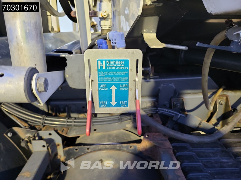 DAF CF75.310 4X2 13500 Lohr tanker 2 compartments ADR Manual Euro 3 - Kamion cisterna: slika DAF CF75.310 4X2 13500 Lohr tanker 2 compartments ADR Manual Euro 3 - Kamion cisterna DAF CF75.310 4X2 13500 Lohr tanker 2 compartments ADR Manual Euro 3 - Kamion cisterna: slika DAF CF75.310 4X2 13500 Lohr tanker 2 compartments ADR Manual Euro 3 - Kamion cisterna