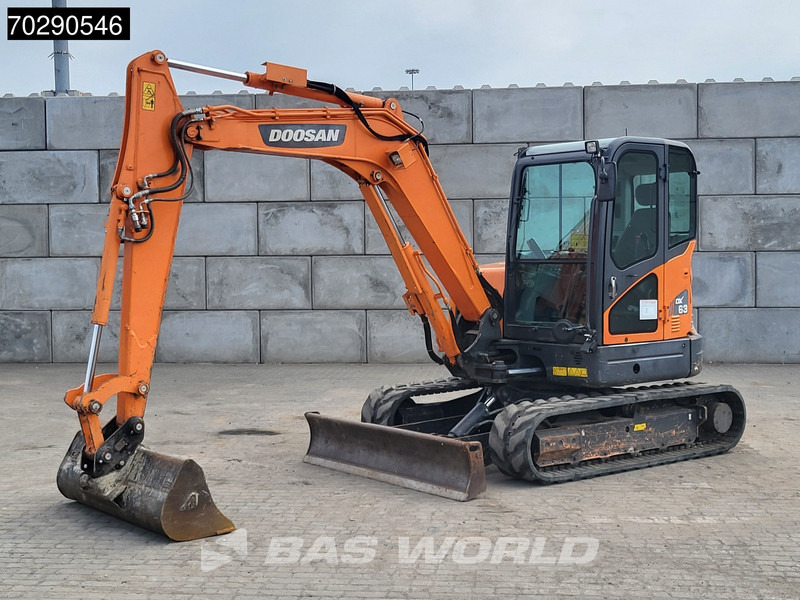 Doosan DX63-3 - Mini bager: slika Doosan DX63-3 - Mini bager Doosan DX63-3 - Mini bager: slika Doosan DX63-3 - Mini bager
