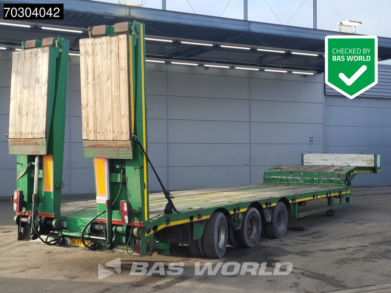 Faymonville STN-3AU 3 axles Steering Axle Extendable - Poluprikolica s niskim utovarivačem: slika Faymonville STN-3AU 3 axles Steering Axle Extendable - Poluprikolica s niskim utovarivačem Faymonville STN-3AU 3 axles Steering Axle Extendable - Poluprikolica s niskim utovarivačem: slika Faymonville STN-3AU 3 axles Steering Axle Extendable - Poluprikolica s niskim utovarivačem