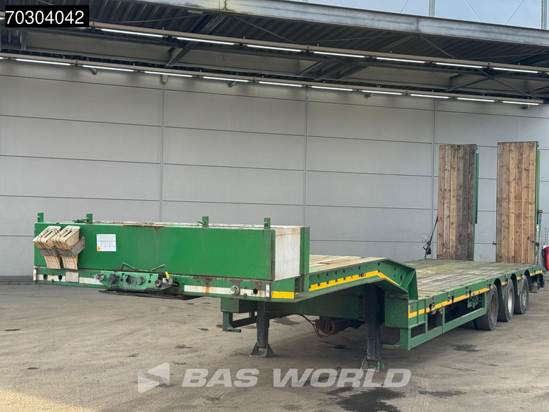 Faymonville STN-3AU 3 axles Steering Axle Extendable - Poluprikolica s niskim utovarivačem: slika Faymonville STN-3AU 3 axles Steering Axle Extendable - Poluprikolica s niskim utovarivačem Faymonville STN-3AU 3 axles Steering Axle Extendable - Poluprikolica s niskim utovarivačem: slika Faymonville STN-3AU 3 axles Steering Axle Extendable - Poluprikolica s niskim utovarivačem