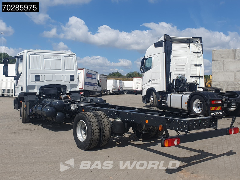 Iveco Eurocargo 120LE210 4X2 NEW 12tons chassis! CNG Engine TELMA Retarder Manual Euro 6 - Kamion-šasija: slika Iveco Eurocargo 120LE210 4X2 NEW 12tons chassis! CNG Engine TELMA Retarder Manual Euro 6 - Kamion-šasija Iveco Eurocargo 120LE210 4X2 NEW 12tons chassis! CNG Engine TELMA Retarder Manual Euro 6 - Kamion-šasija: slika Iveco Eurocargo 120LE210 4X2 NEW 12tons chassis! CNG Engine TELMA Retarder Manual Euro 6 - Kamion-šasija