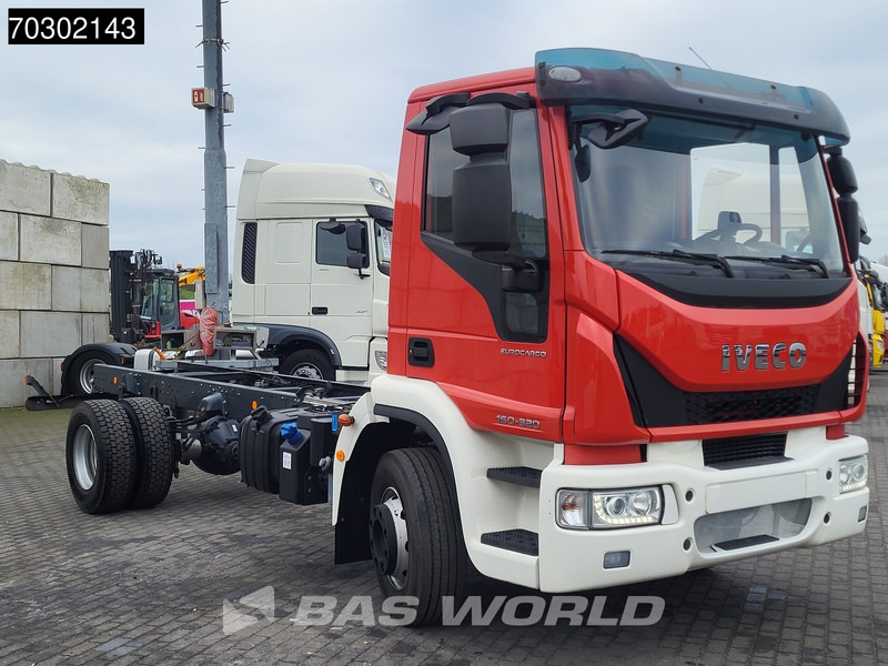 Iveco Eurocargo 180E320 4X2 NEW! 18T chassis 2017 production Euro 6 - Kamion-šasija: slika Iveco Eurocargo 180E320 4X2 NEW! 18T chassis 2017 production Euro 6 - Kamion-šasija Iveco Eurocargo 180E320 4X2 NEW! 18T chassis 2017 production Euro 6 - Kamion-šasija: slika Iveco Eurocargo 180E320 4X2 NEW! 18T chassis 2017 production Euro 6 - Kamion-šasija