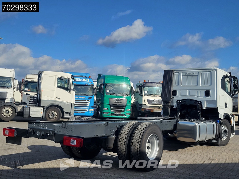 Iveco S-Way 340 4X2 NEW! Chassis Automatic Navi LED Euro 6 - Kamion-šasija: slika Iveco S-Way 340 4X2 NEW! Chassis Automatic Navi LED Euro 6 - Kamion-šasija Iveco S-Way 340 4X2 NEW! Chassis Automatic Navi LED Euro 6 - Kamion-šasija: slika Iveco S-Way 340 4X2 NEW! Chassis Automatic Navi LED Euro 6 - Kamion-šasija