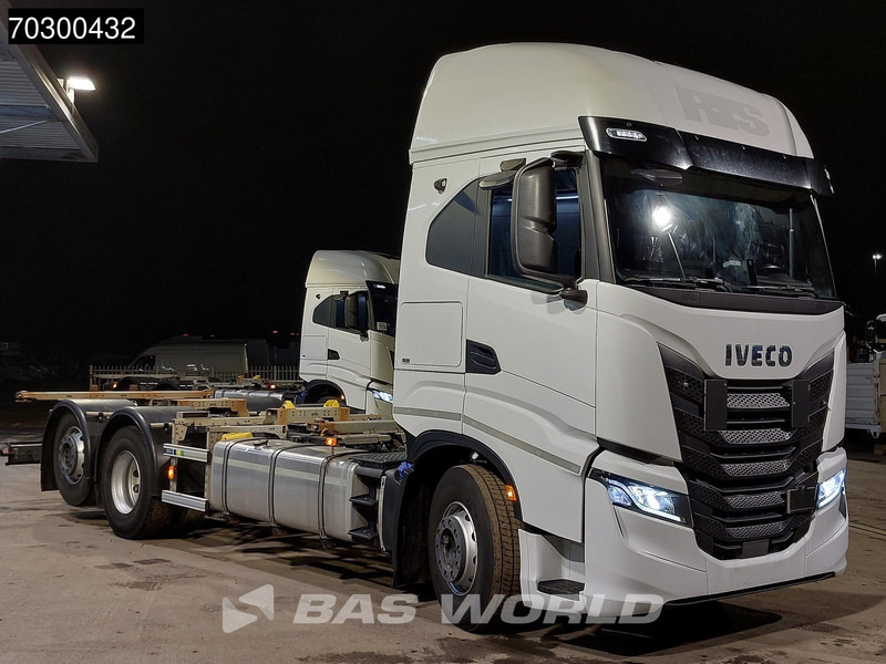 Iveco S-Way 510 6X2 BDF Full Air Automatic Retarder Lift-Axle ACC Euro 6 - Transporter kontejnera/ Kamion s izmjenjivim sanducima: slika Iveco S-Way 510 6X2 BDF Full Air Automatic Retarder Lift-Axle ACC Euro 6 - Transporter kontejnera/ Kamion s izmjenjivim sanducima Iveco S-Way 510 6X2 BDF Full Air Automatic Retarder Lift-Axle ACC Euro 6 - Transporter kontejnera/ Kamion s izmjenjivim sanducima: slika Iveco S-Way 510 6X2 BDF Full Air Automatic Retarder Lift-Axle ACC Euro 6 - Transporter kontejnera/ Kamion s izmjenjivim sanducima