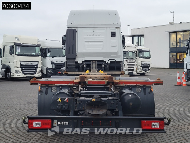 Iveco S-Way 510 6X2 Retarder Full Air Lift Axle BDF Euro 6 - Transporter kontejnera/ Kamion s izmjenjivim sanducima: slika Iveco S-Way 510 6X2 Retarder Full Air Lift Axle BDF Euro 6 - Transporter kontejnera/ Kamion s izmjenjivim sanducima Iveco S-Way 510 6X2 Retarder Full Air Lift Axle BDF Euro 6 - Transporter kontejnera/ Kamion s izmjenjivim sanducima: slika Iveco S-Way 510 6X2 Retarder Full Air Lift Axle BDF Euro 6 - Transporter kontejnera/ Kamion s izmjenjivim sanducima
