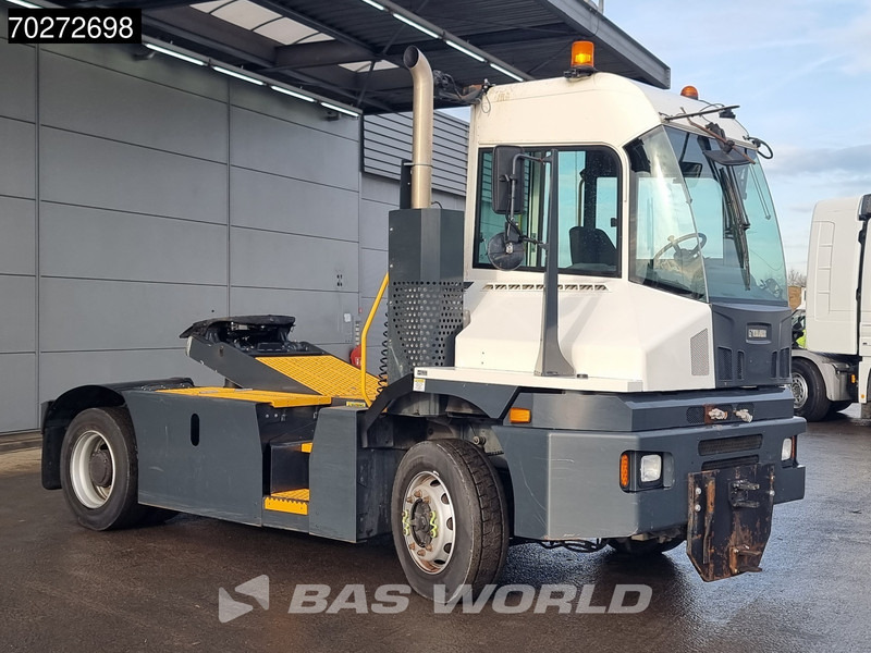 Kalmar T2 4X2 Big-Axle Drumbrakes Hydraulik Hebesattel - Terminalni traktor: slika Kalmar T2 4X2 Big-Axle Drumbrakes Hydraulik Hebesattel - Terminalni traktor Kalmar T2 4X2 Big-Axle Drumbrakes Hydraulik Hebesattel - Terminalni traktor: slika Kalmar T2 4X2 Big-Axle Drumbrakes Hydraulik Hebesattel - Terminalni traktor