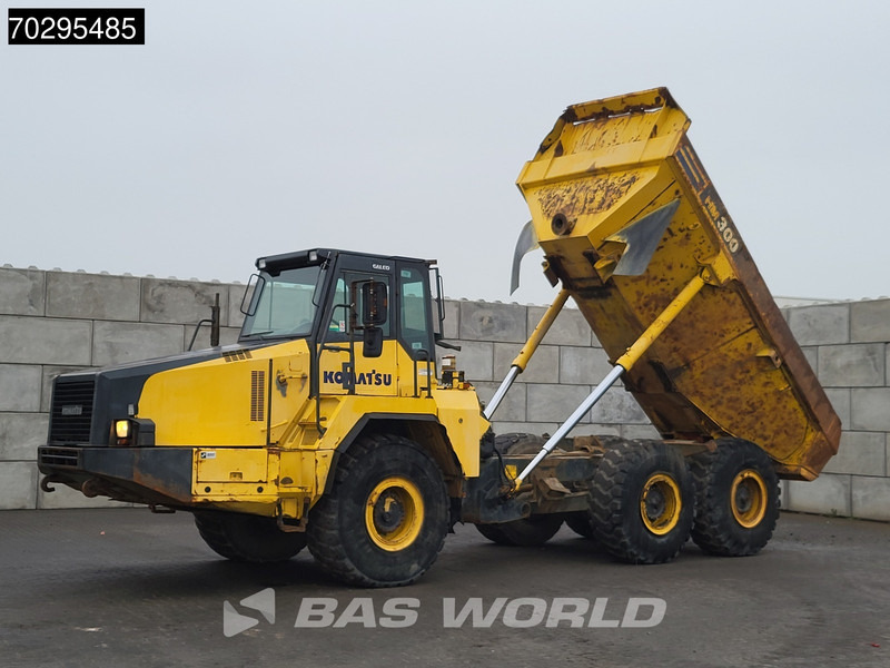 Komatsu HM300-2 - Zglobni istovarivač: slika Komatsu HM300-2 - Zglobni istovarivač Komatsu HM300-2 - Zglobni istovarivač: slika Komatsu HM300-2 - Zglobni istovarivač