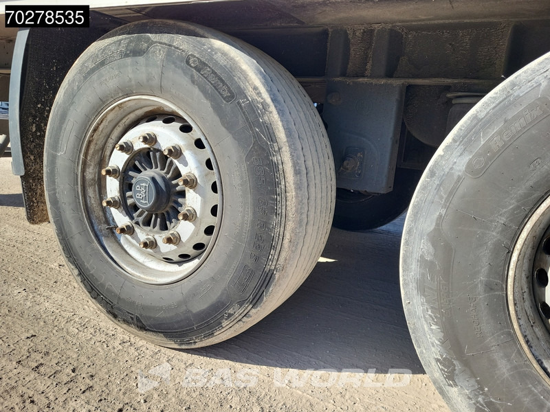 Poluprikolica hladnjača LAMBERET Carrier Vector 1550 3 axles Liftachse: slika Poluprikolica hladnjača LAMBERET Carrier Vector 1550 3 axles Liftachse Poluprikolica hladnjača LAMBERET Carrier Vector 1550 3 axles Liftachse: slika Poluprikolica hladnjača LAMBERET Carrier Vector 1550 3 axles Liftachse