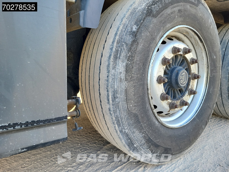 Poluprikolica hladnjača LAMBERET Carrier Vector 1550 3 axles Liftachse: slika Poluprikolica hladnjača LAMBERET Carrier Vector 1550 3 axles Liftachse Poluprikolica hladnjača LAMBERET Carrier Vector 1550 3 axles Liftachse: slika Poluprikolica hladnjača LAMBERET Carrier Vector 1550 3 axles Liftachse